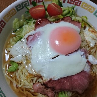 ハムエッグのっけちゃいました！冷やし中華